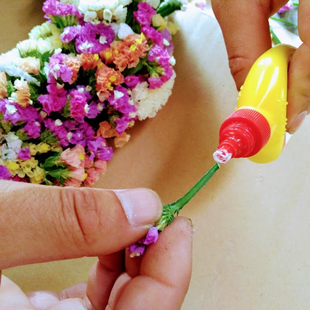 簡単 スターチスのドライフラワーリースの作り方 資材は100円ショップです 花かんざしflowershop